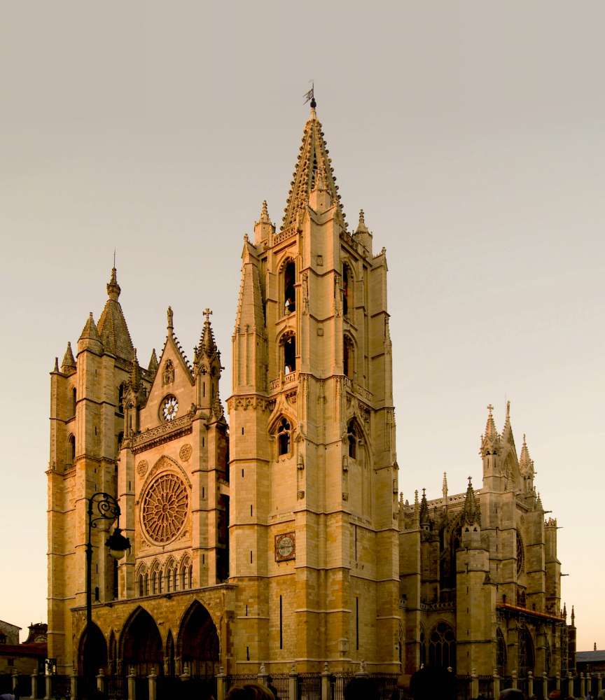 Estudio de la Silla de la Reina en la Catedral de León