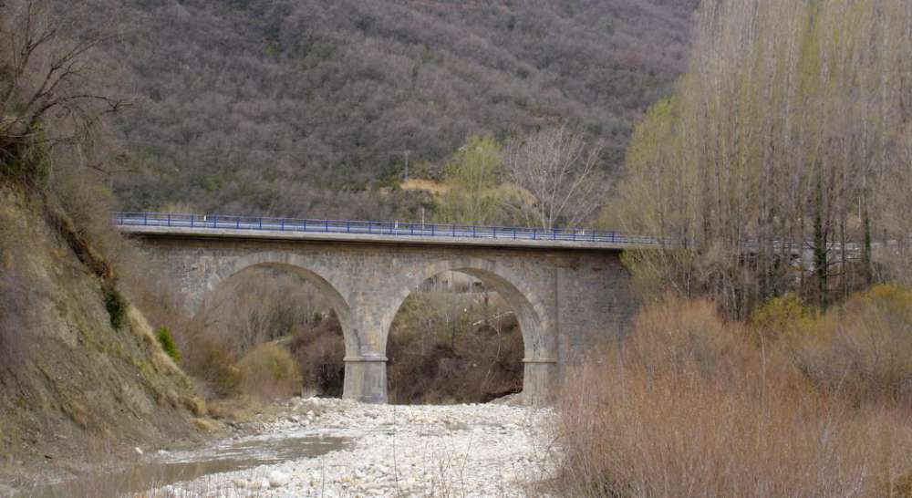 Reparación Puente sobre el Rio Rialbo