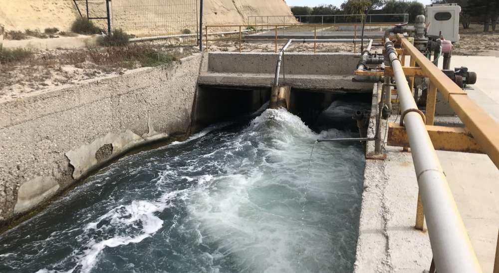 Canal de agua de refrigeración de la UPT Litoral de Almería