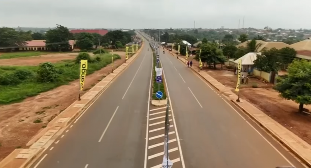 Reconstrucción carretera Bechem – Akumadan