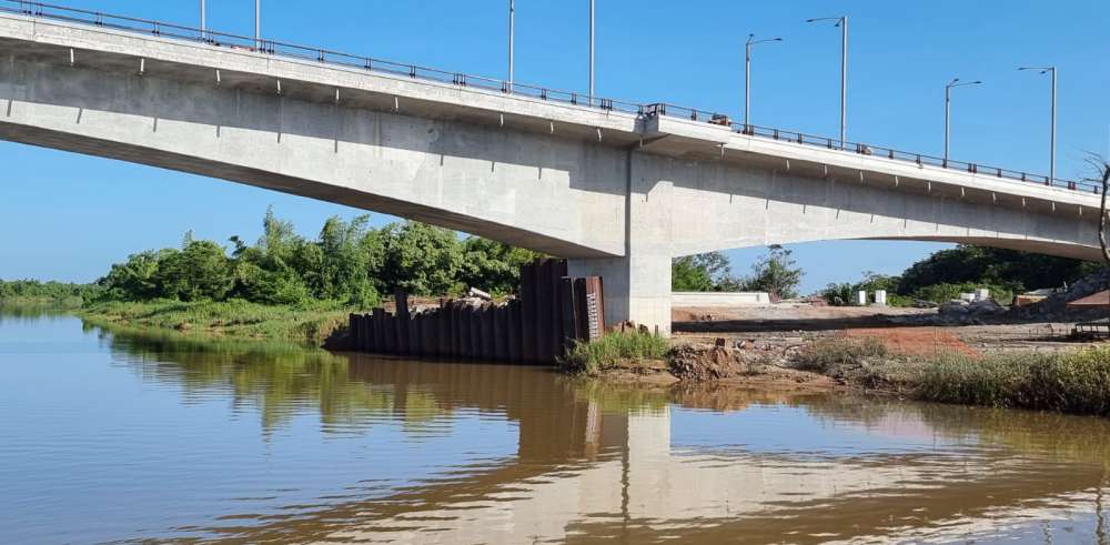 Puente sobre el Río Wawa